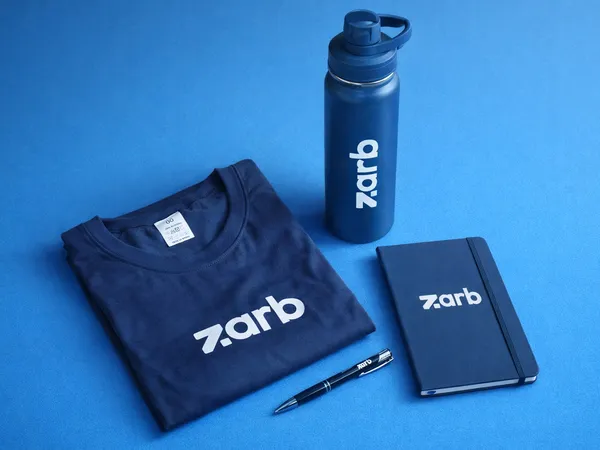 Kit corporativo personalizado pela Hubi para 7.arb